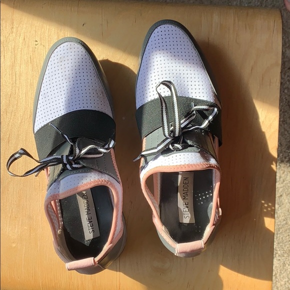 Steve Madden Women’s Arctic Sneakers size 8 - Picture 4 of 7